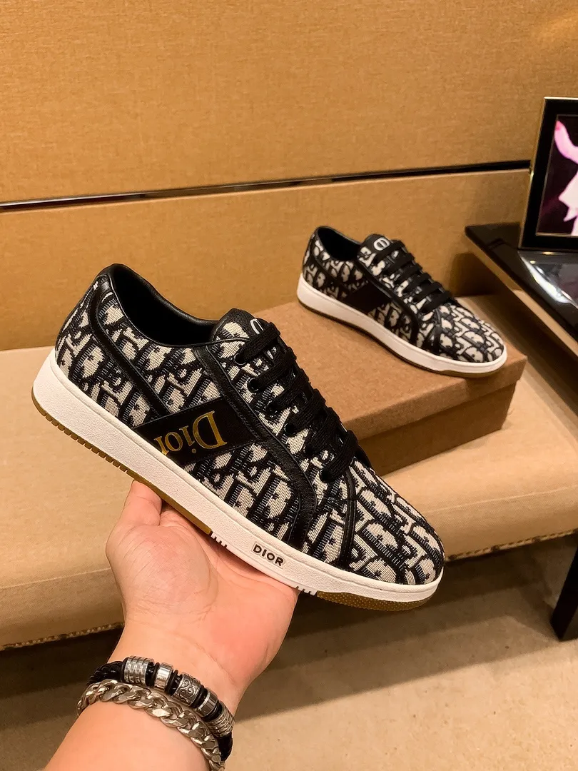 Men's shoes💰 380💰👍[Dior]🔝High-end brand of men's shoes official website 1:1 latest masterpiece: the upper is made of original Italian official website special technical cloth fabric with original comfortable and breathable lining➕original designated non-slip outsole🔥making walking more convenient and comfortable! An exclusive new model, a stunning work, a beautiful 1:1 replica [color] compared to the official quality! Create a fashionable personality to set off your uniqueness! A must-have for trendy men! 🔥, sizes: 38-44. color:.    3⃣️colors available🔥